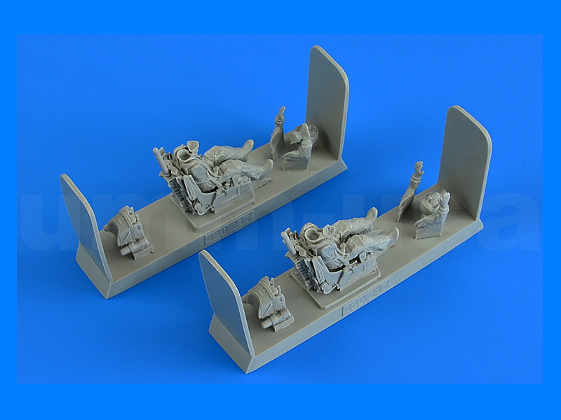 AB480217 Modern Soviet Fighter Pilot & Operator w/EJ. Seat for MiG-31 1/48